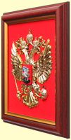 Панно герб РФ 26х28см. (арт. Панно 28М красное дерево): щит - флок, рама - красное дерево, орел - пластик, металлизация Панно герб РФ 26х28см. (арт. Панно 28М красное дерево): щит - флок, рама - красное дерево, орел - пластик, металлизация